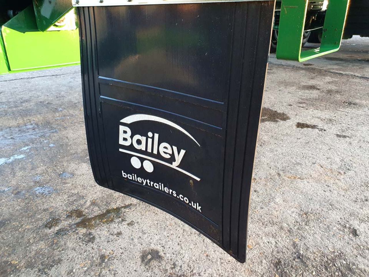 2020 Bailey Flat 16 Tri Axle Bale Trailer