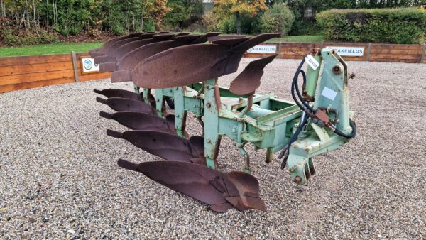 Dowdeswell DP7E 5 Furrow Plough