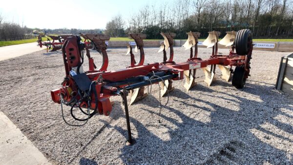 2002 Gregoire Besson HRPB7 6 (5+1) Furrow On-Land/In-Furrow Plough