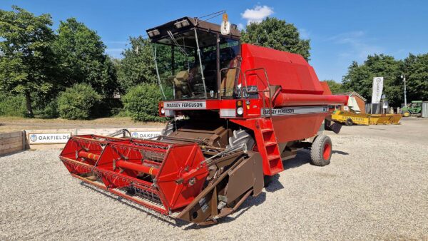 1984 Massey Ferguson 27 Combine