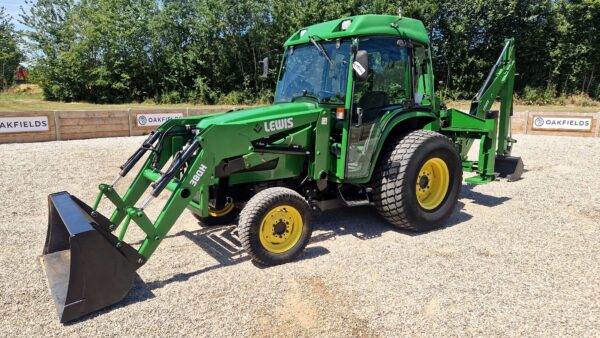 John Deere 4600 with Front Loader & Back Actor