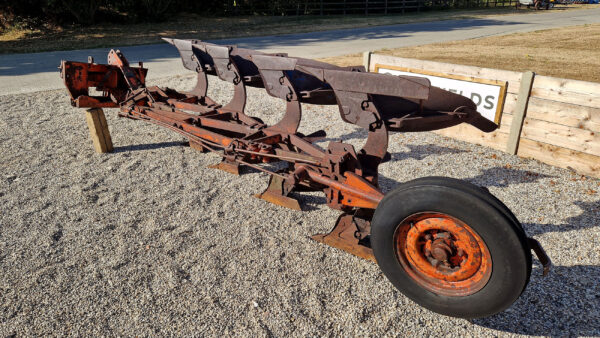 Doe 4 Furrow Reversible Plough