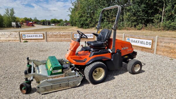 2011 Kubota F3680 with Major Cyclone front deck mower