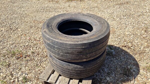 Pair of used 385/65R22.5 Super Single Tyres