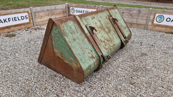 JCB 8ft Dirt Bucket