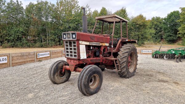 1971 International 966 2WD Tractor