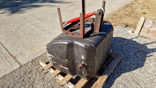 AGCO 900kg Concrete Front Weight Block