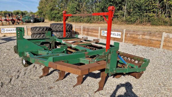 Cousins 3.25m 7 leg V-Form subsoiler with Disc Coulter Bar