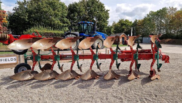 2019 Kverneland LO85-300 7 Furrow Plough