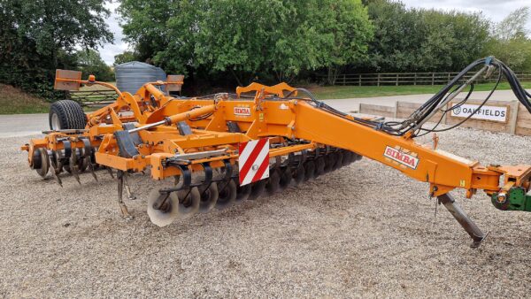 2010 Simba SL400 Cultivator