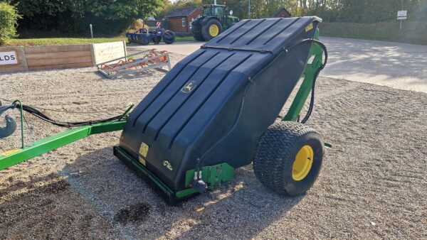 John Deere TC125 Trailed Core Collector