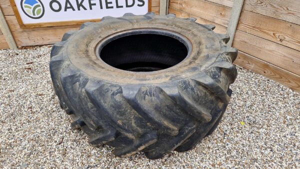 Single used 600/70R30 Michelin tyre