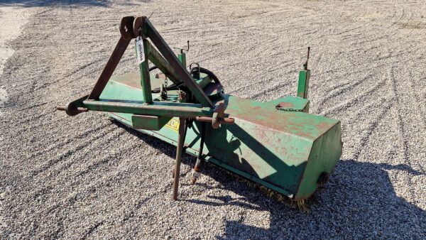 1985 Suton Linkage Mounted Road Brush