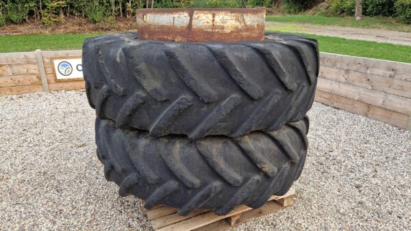 Pair of 20.8-38 Michelin dual wheels