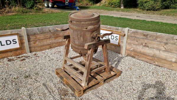 Pilter & Co Butter Churn