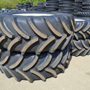 Vredestein 650/65R38 and 540/65R28 take-off wheelset