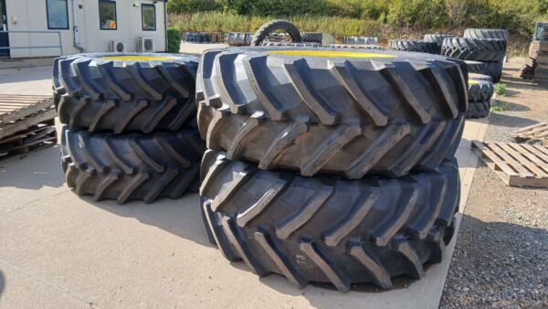 Take-off set of 650/75R38