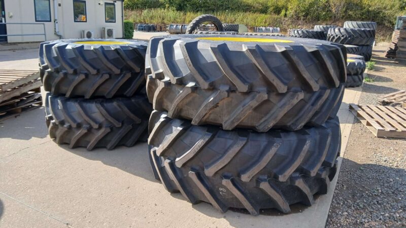 Take-off set of 650/75R38