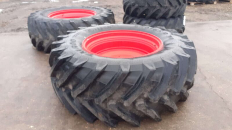 Trelleborg 650/65R38 and 540/65R28 wheelset on fixed rims, ex Fendt 516