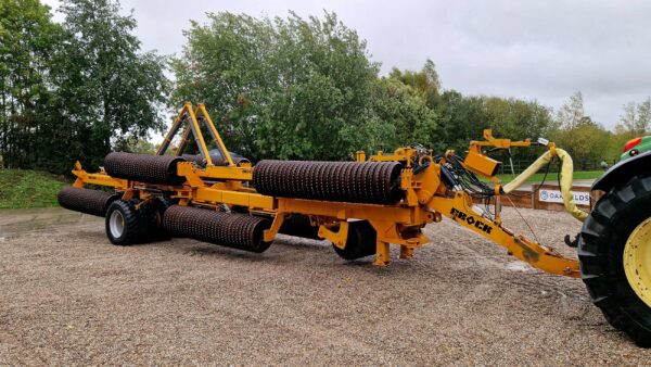 Brock 2040 20.4m / 67ft Double Lock Roller
